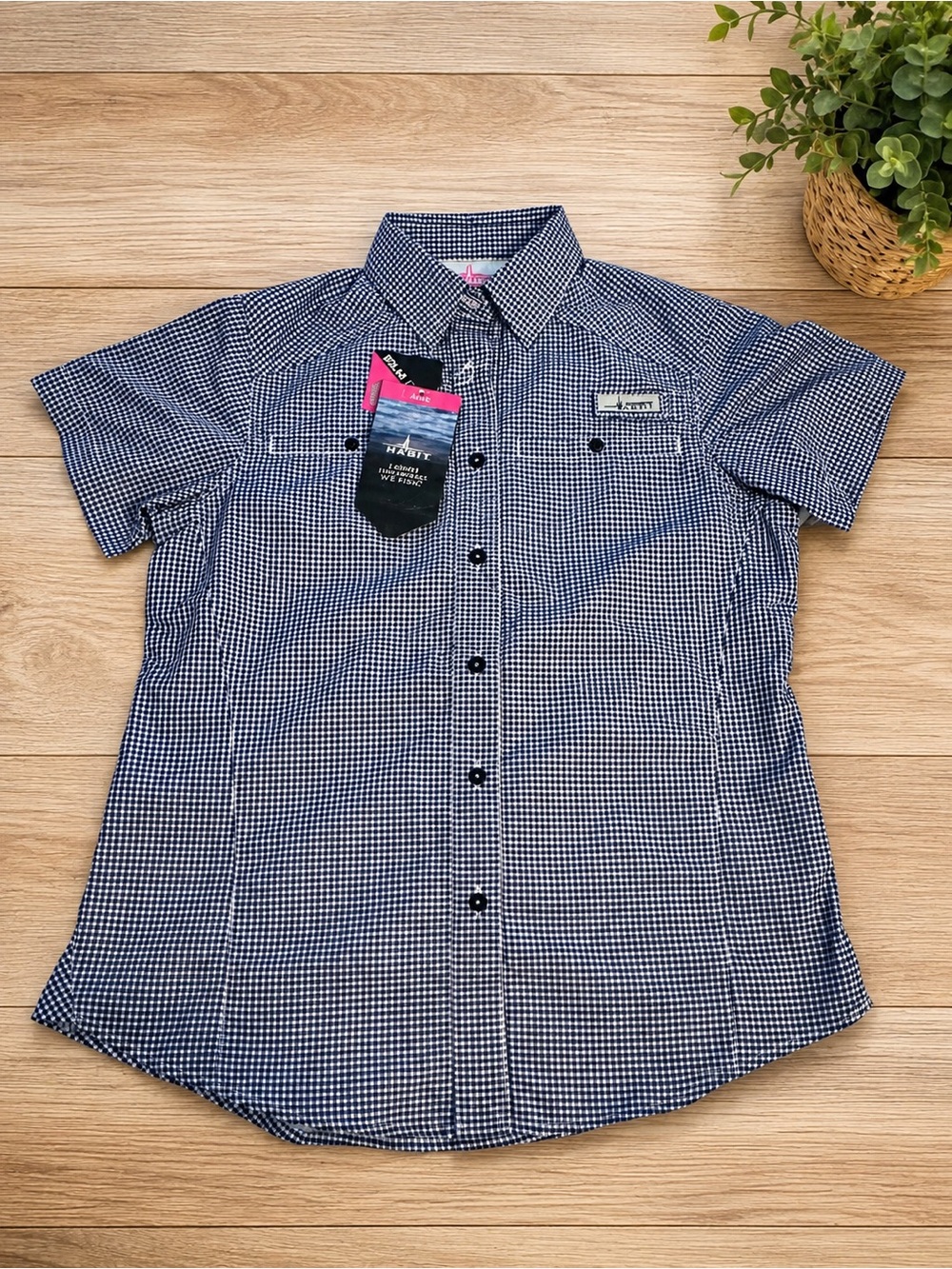 Habit Outdoors Peacoat Check Button-Down Shirt - Navy & White Gingham